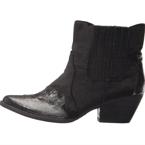 NIB Very Volatile Sava Ankle Boot - Picture 9 of 9